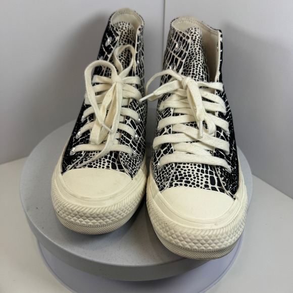 Converse Chuck Taylor All Star Women's High Top Black White Croc Print 5.5 - Picture 2 of 9